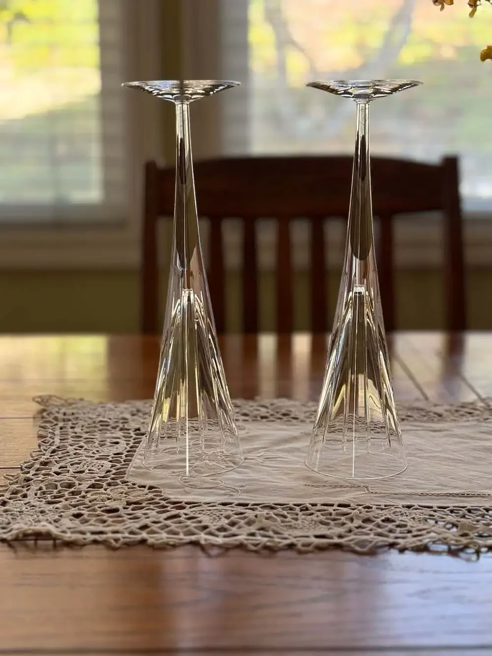 Fairmont & Main Crystal Champagne Flutes (Pair) – Classic Elegance